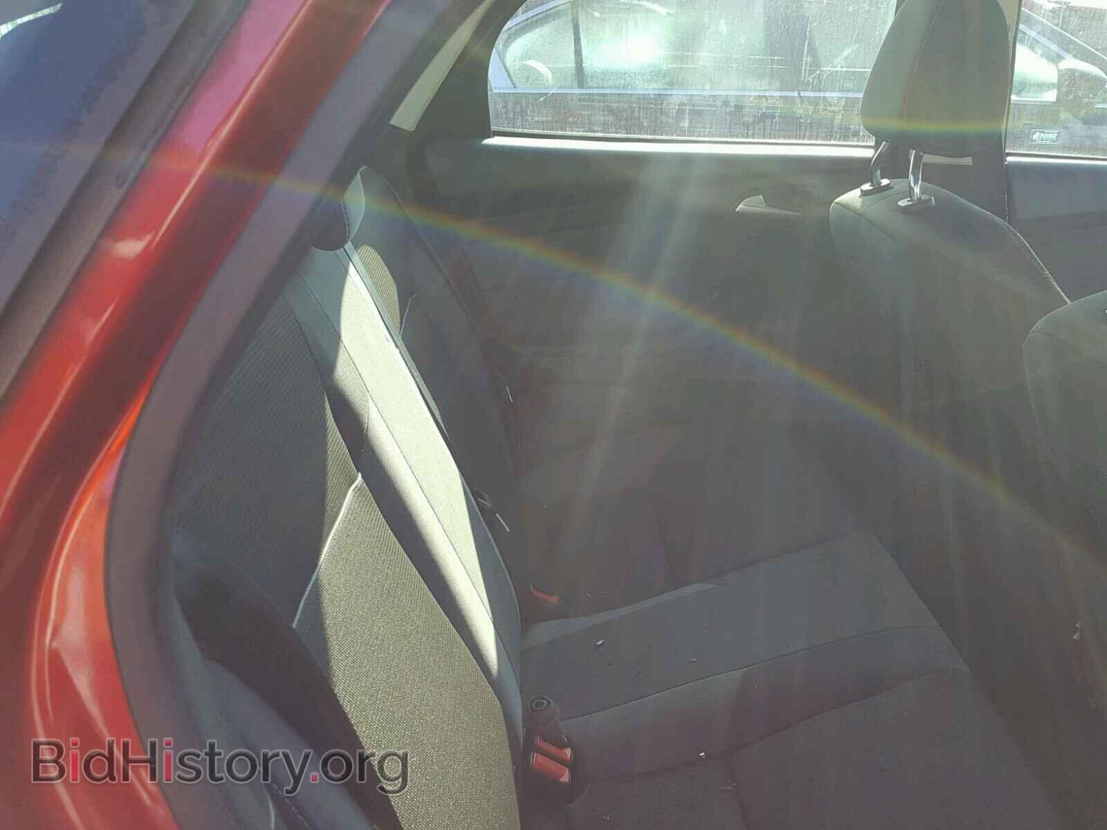 2012 Ford FOCUS (VIN 1FAHP3F26CL293565) — photo 6 of 10