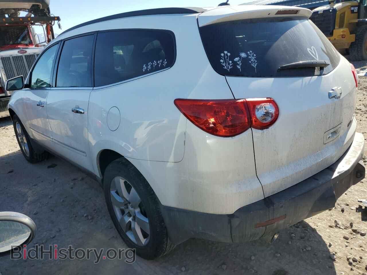 2012 CHEVROLET TRAVERSE - VIN: 1GNKRLED2CJ184066 - Фото 2