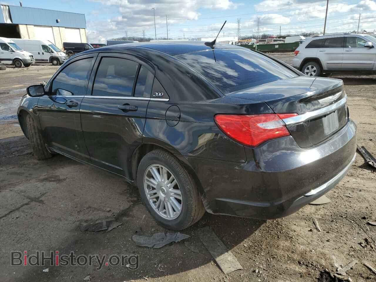 2014 CHRYSLER 200 - VIN: 1C3CCBAB2EN208301 - Фото 2