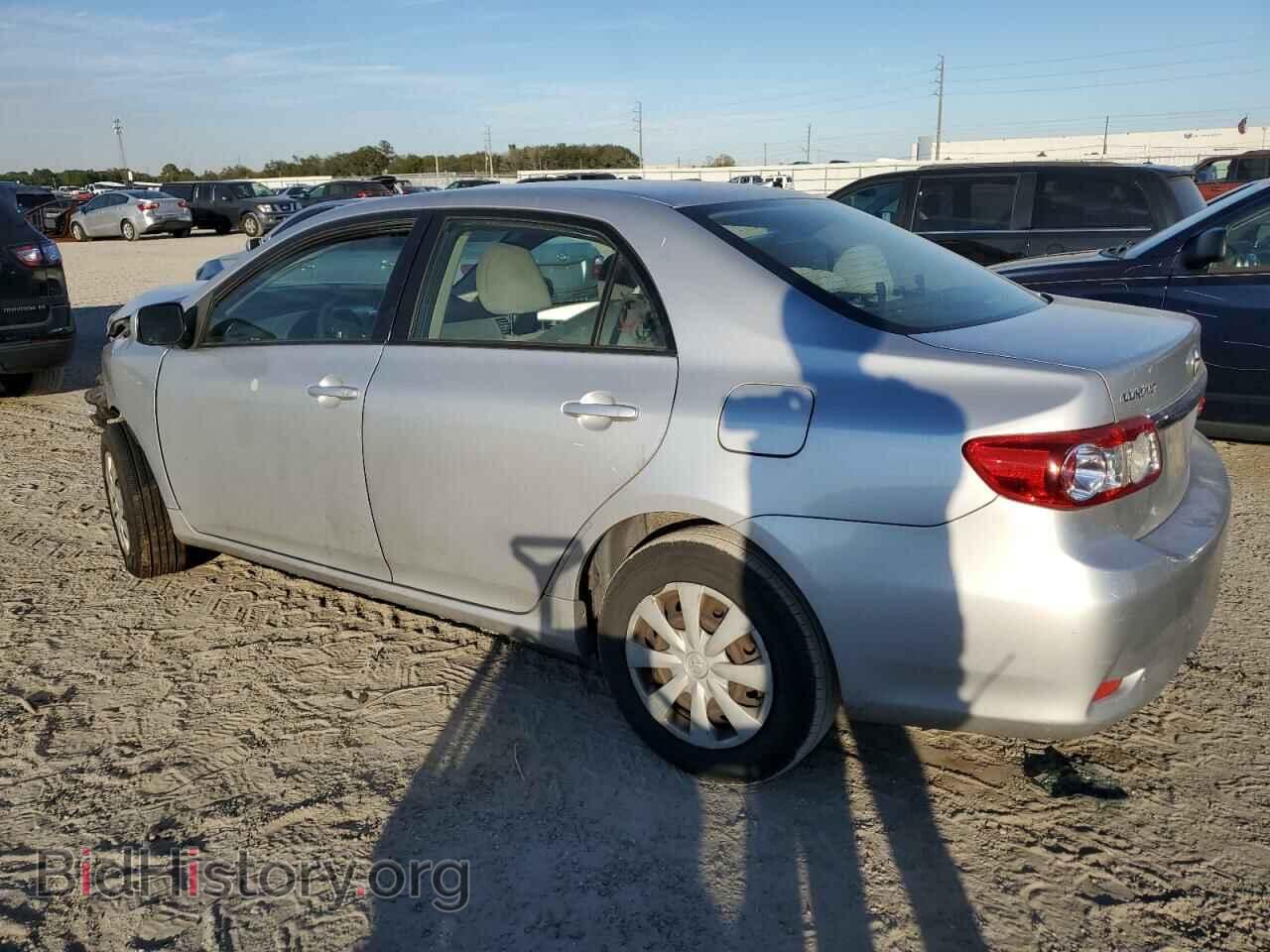 2011 TOYOTA COROLLA - VIN: JTDBU4EE9BJ095213 - Фото 2