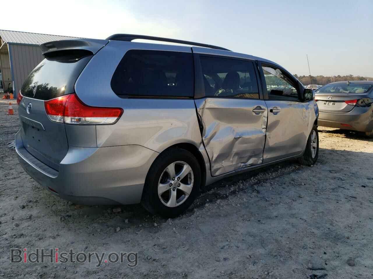 2012 TOYOTA SIENNA - VIN: 5TDKK3DC1CS213923 - Фото 3