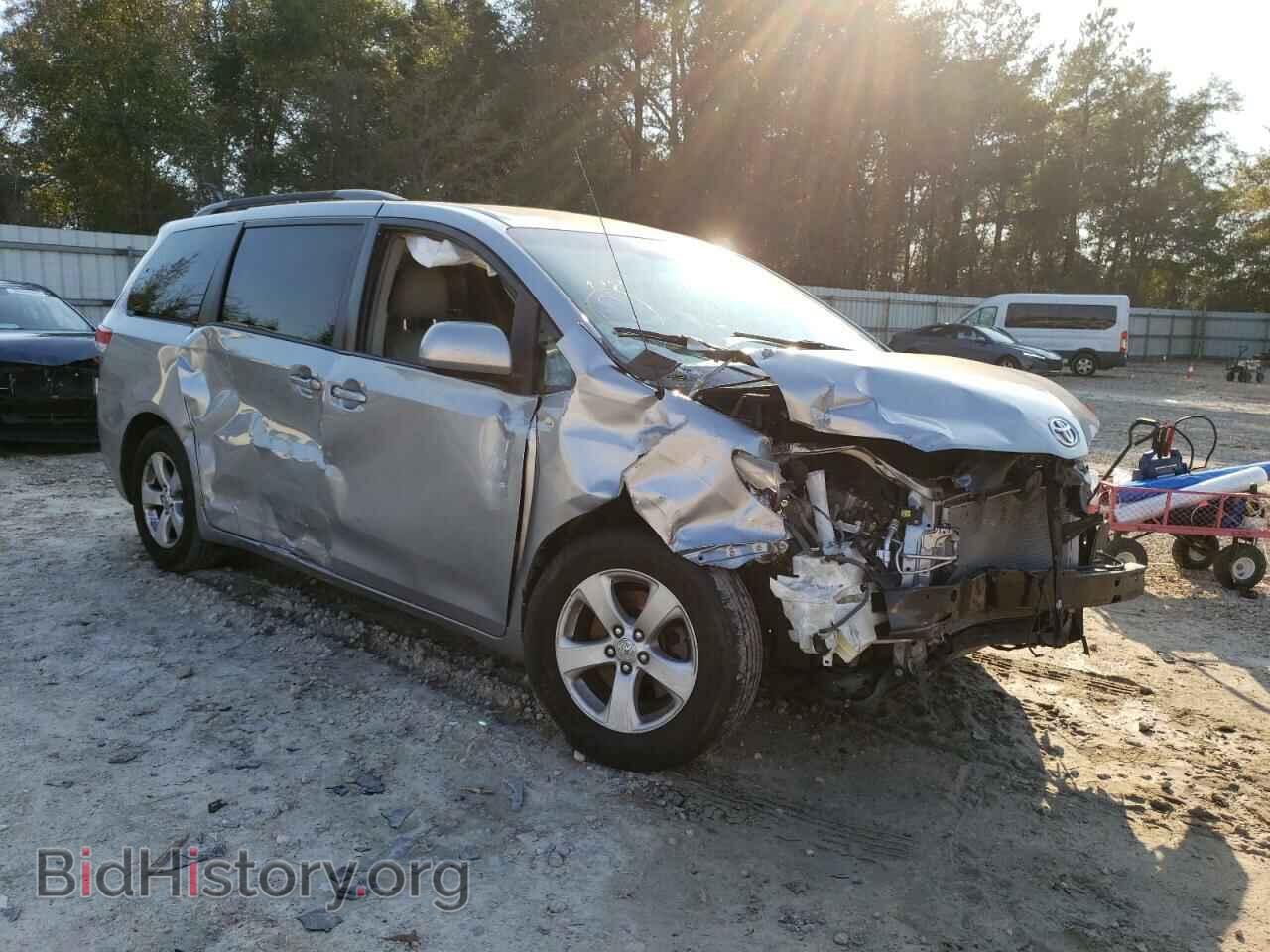 2012 TOYOTA SIENNA - VIN: 5TDKK3DC1CS213923 - Фото 4