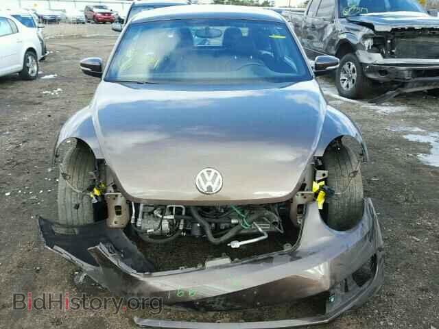 2013 VOLKSWAGEN BEETLE - VIN: 3VWJP7AT3DM670174 - Фото 9