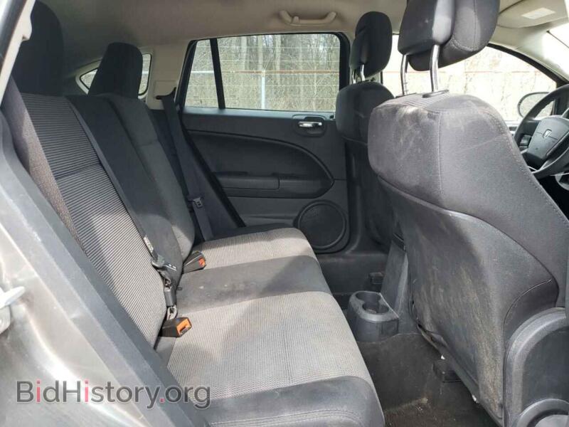 2011 Dodge CALIBER (VIN 1B3CB3HA3BD295534) — photo 6 of 10