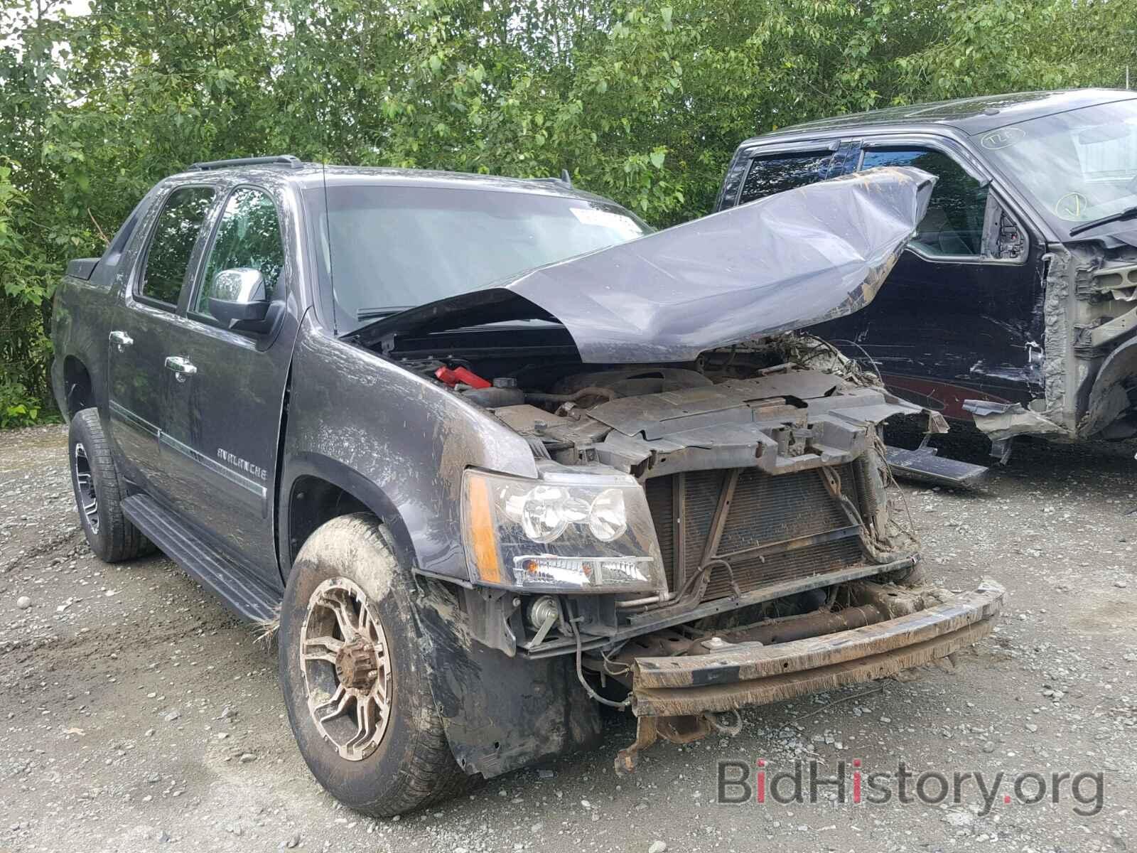 Photo 3GNVKGE01AG215456 - CHEVROLET AVALANCHE 2010