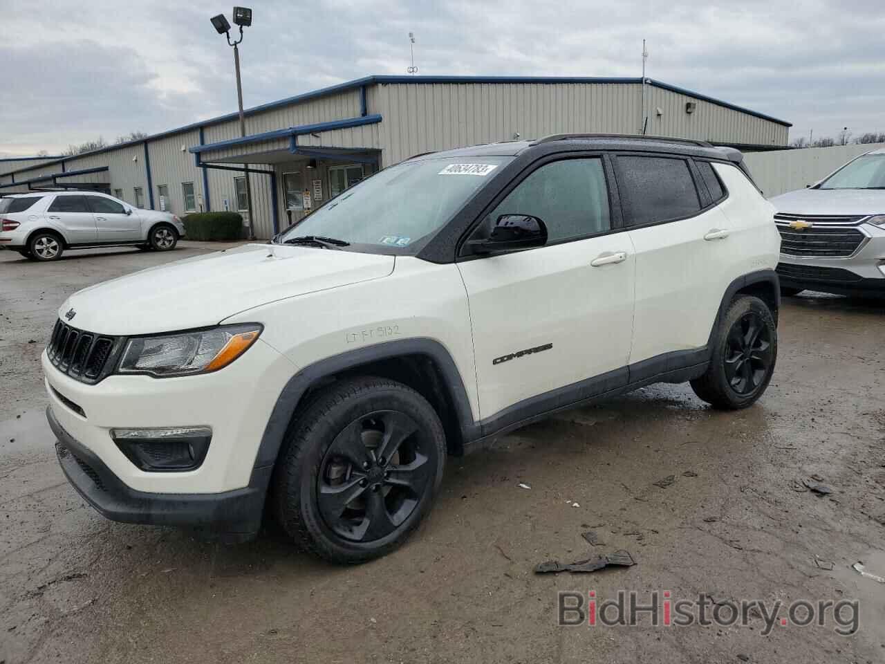 Фотография 3C4NJDBB3JT453719 - JEEP COMPASS 2018