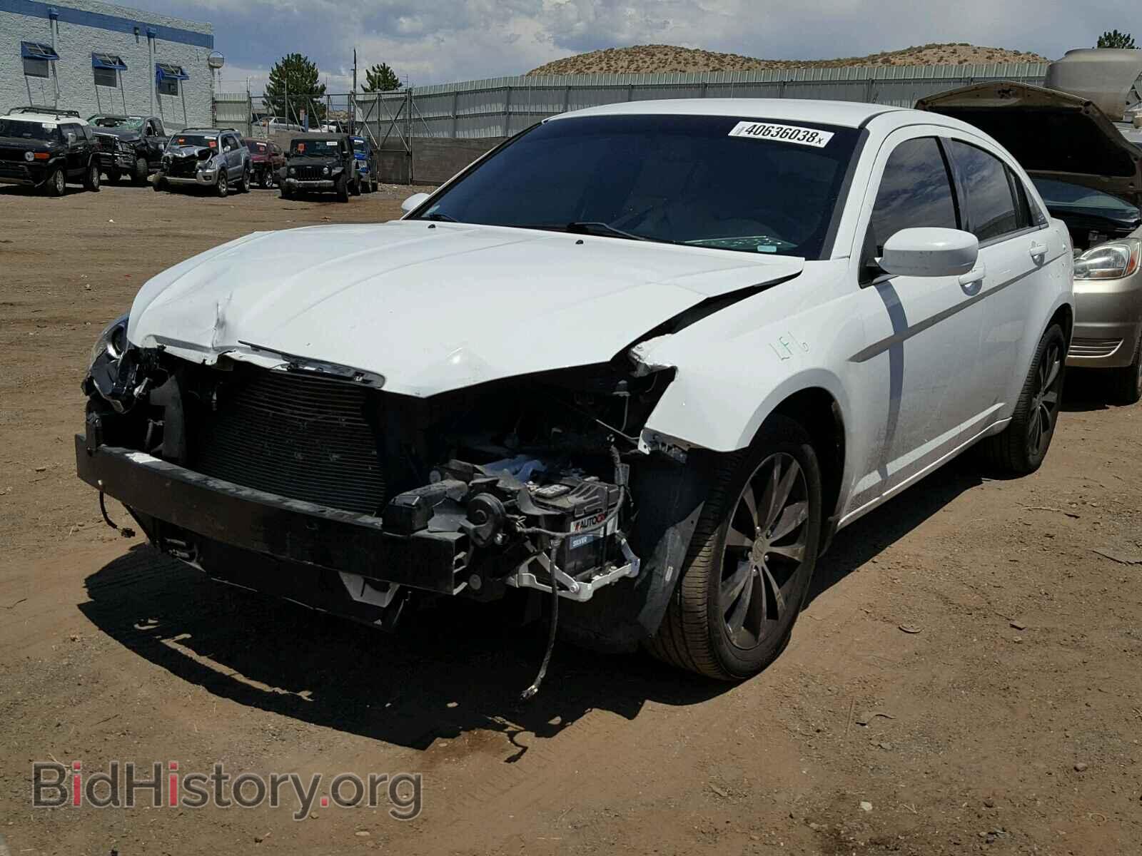2013 CHRYSLER 200 - VIN: 1C3CCBBB5DN574220 - Photo 2