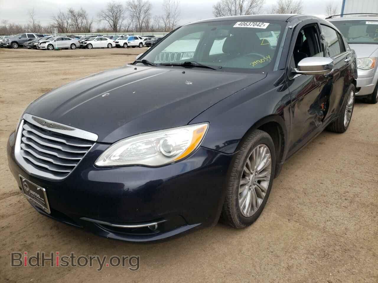 2012 CHRYSLER 200 - VIN: 1C3CCBCB7CN298054 - Фото 2