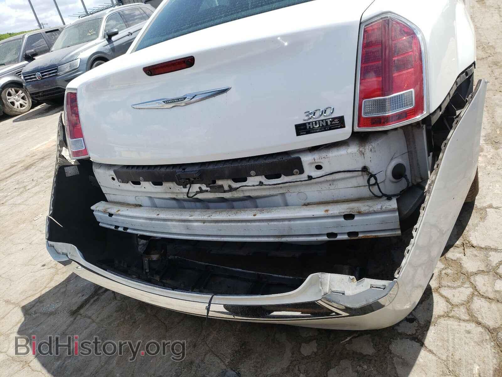 2012 CHRYSLER 300 - VIN: 2C3CCACG5CH182107 - Фото 9