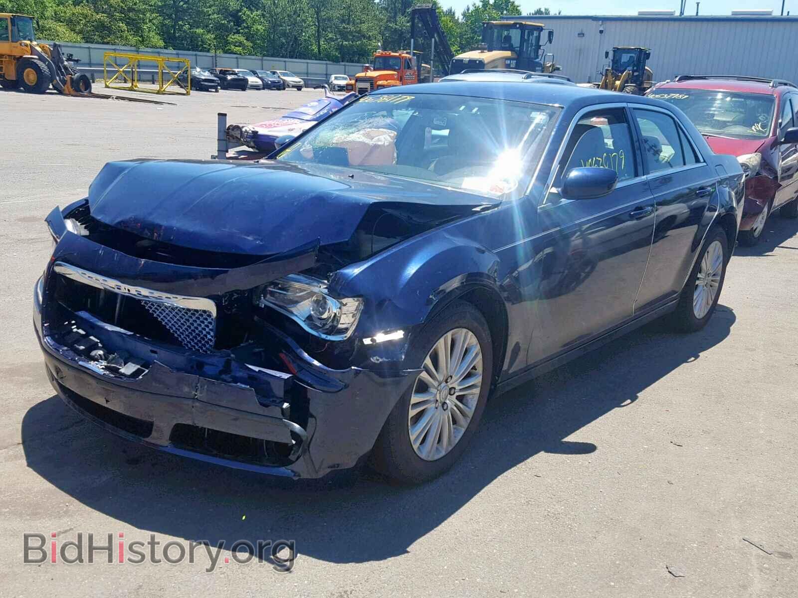 2013 CHRYSLER 300 - VIN: 2C3CCARG6DH581164 - Фото 2