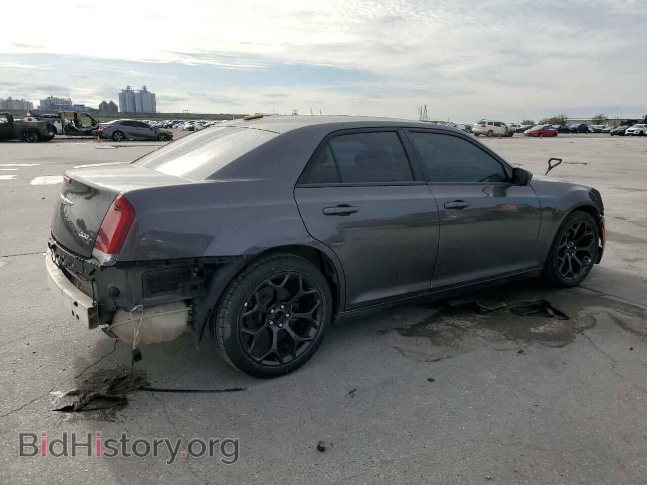 2019 CHRYSLER 300 - VIN: 2C3CCABG9KH539563 - Фото 3