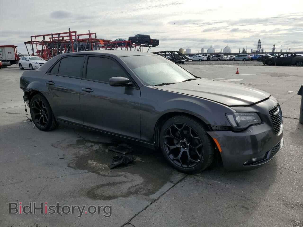 2019 CHRYSLER 300 - VIN: 2C3CCABG9KH539563 - Фото 4