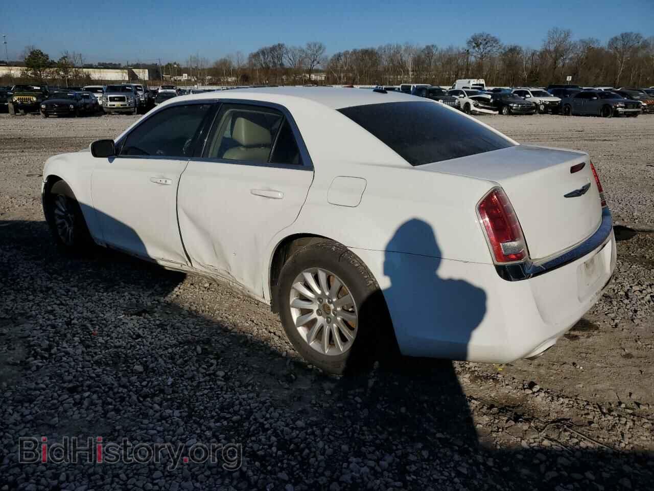 2014 CHRYSLER 300 - VIN: 2C3CCAAG7EH275961 - Фото 2