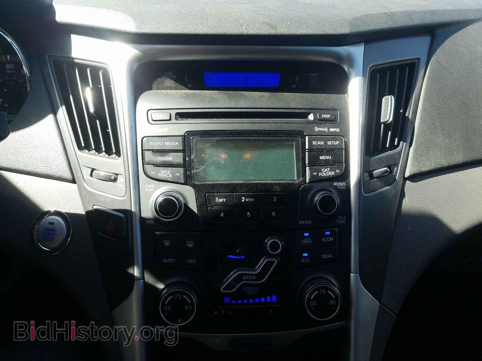 2012 HYUNDAI SONATA - VIN: KMHEC4A45CA057763 - Фото 9