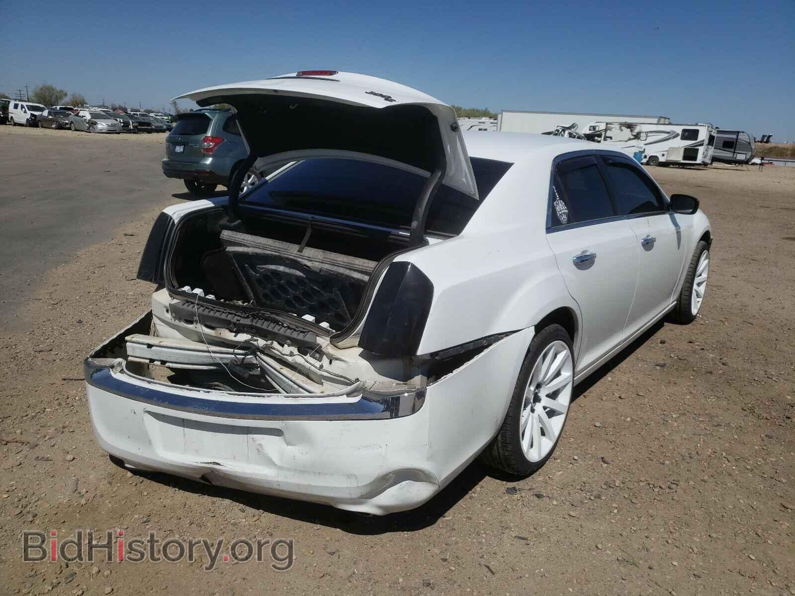 2011 CHRYSLER 300 - VIN: 2C3CK6CT0BH611990 - Фото 4