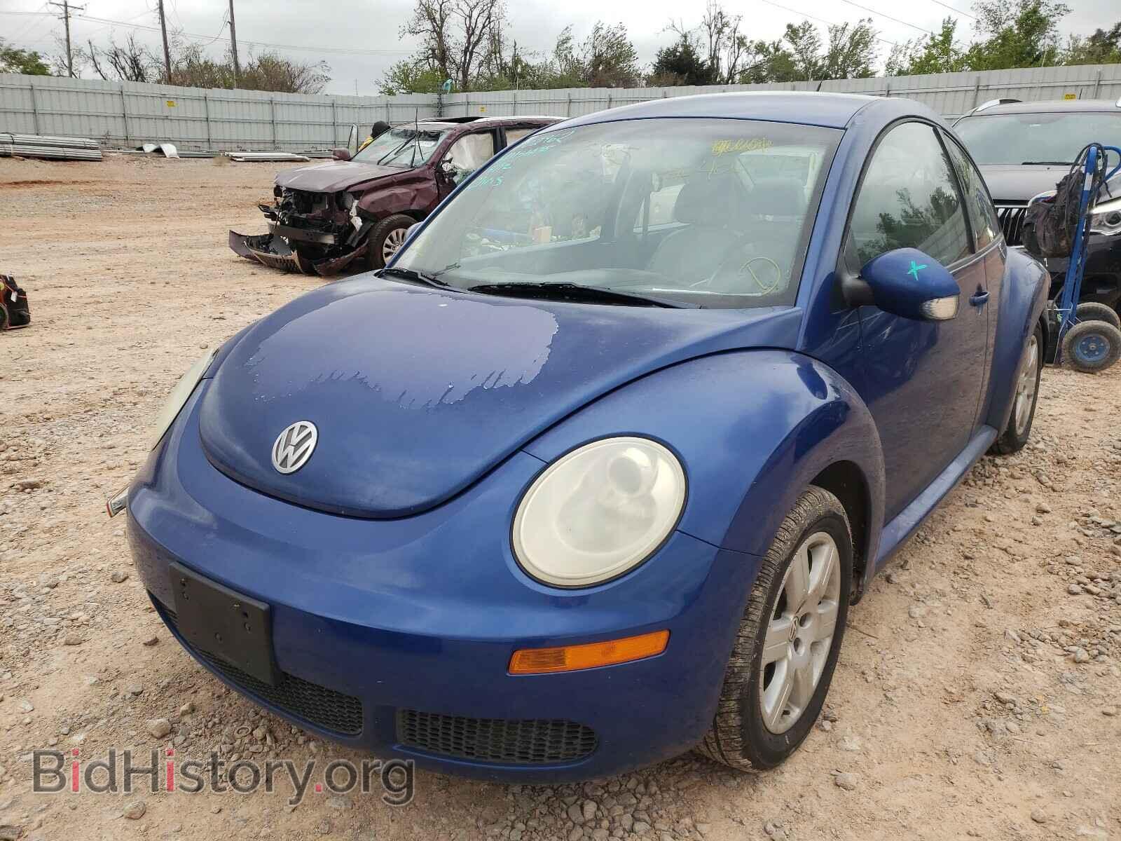 2007 VOLKSWAGEN BEETLE - VIN: 3VWPW31C97M516885 - Фото 2