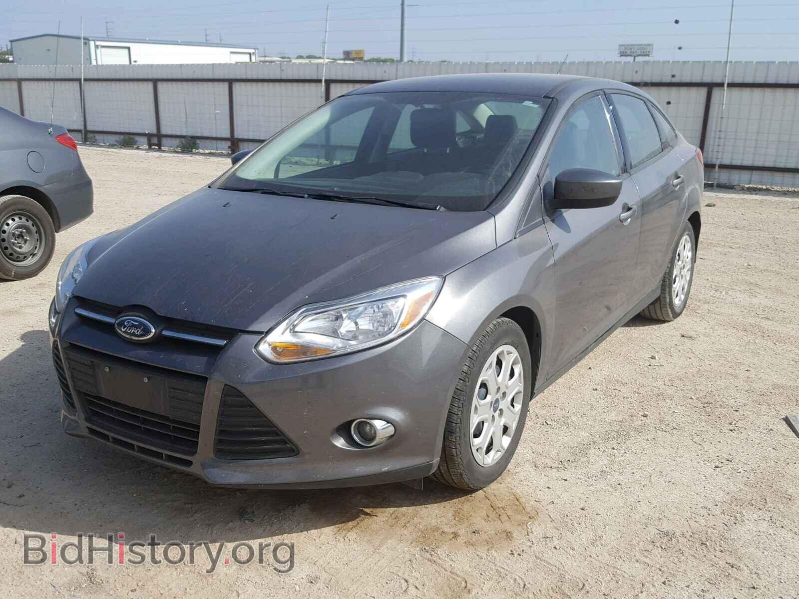 2012 Ford FOCUS (VIN 1FAHP3F23CL450033) — photo 2 of 10