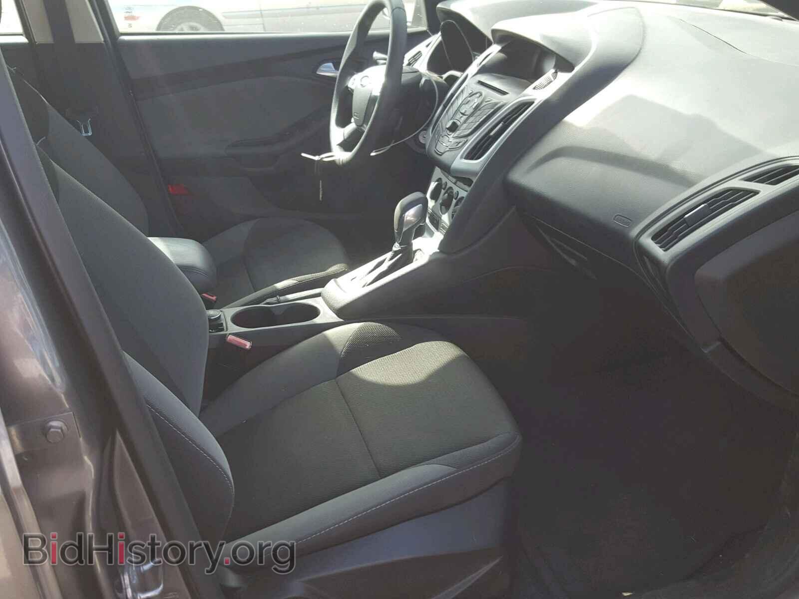 2012 Ford FOCUS (VIN 1FAHP3F23CL450033) — photo 5 of 10