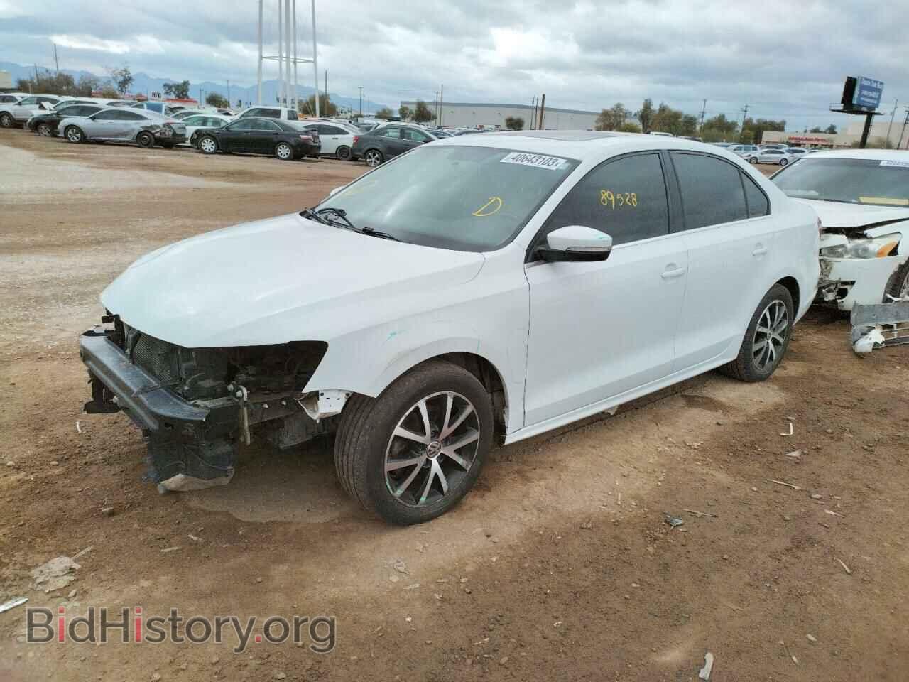 Фотография 3VWDB7AJ9HM282690 - VOLKSWAGEN JETTA 2017