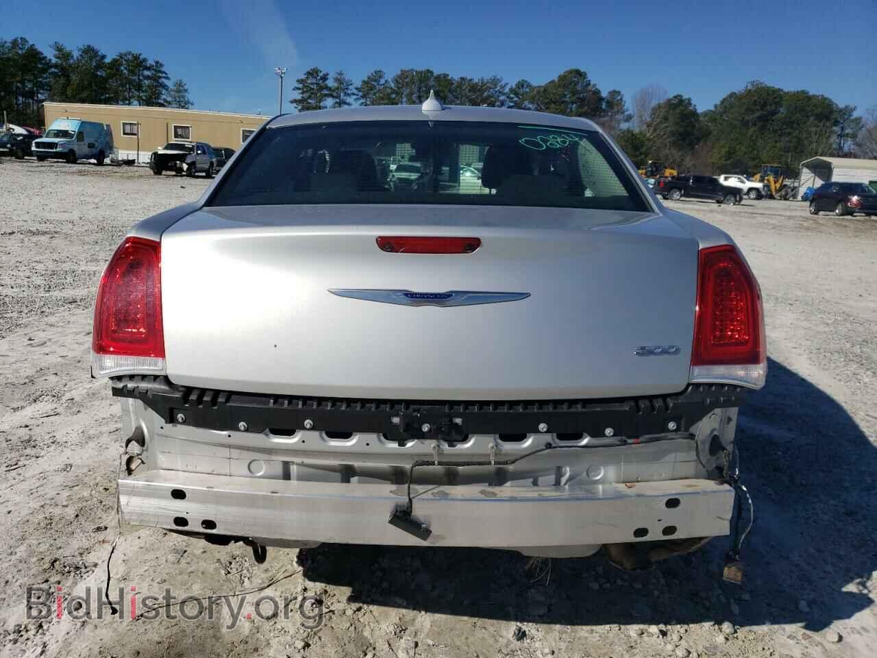 2019 CHRYSLER 300 - VIN: 2C3CCAAG8KH610284 - Фото 6