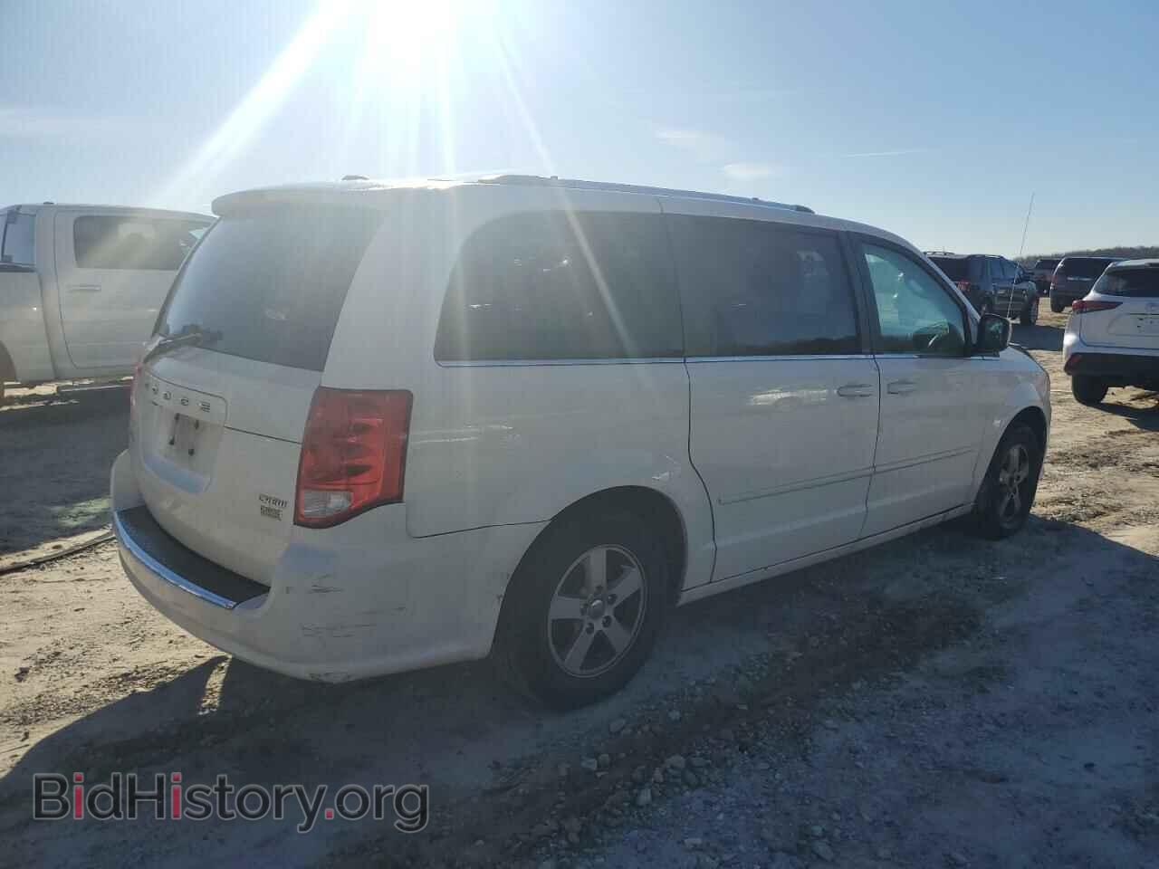 2011 DODGE CARAVAN - VIN: 2D4RN5DG8BR764722 - Photo 3