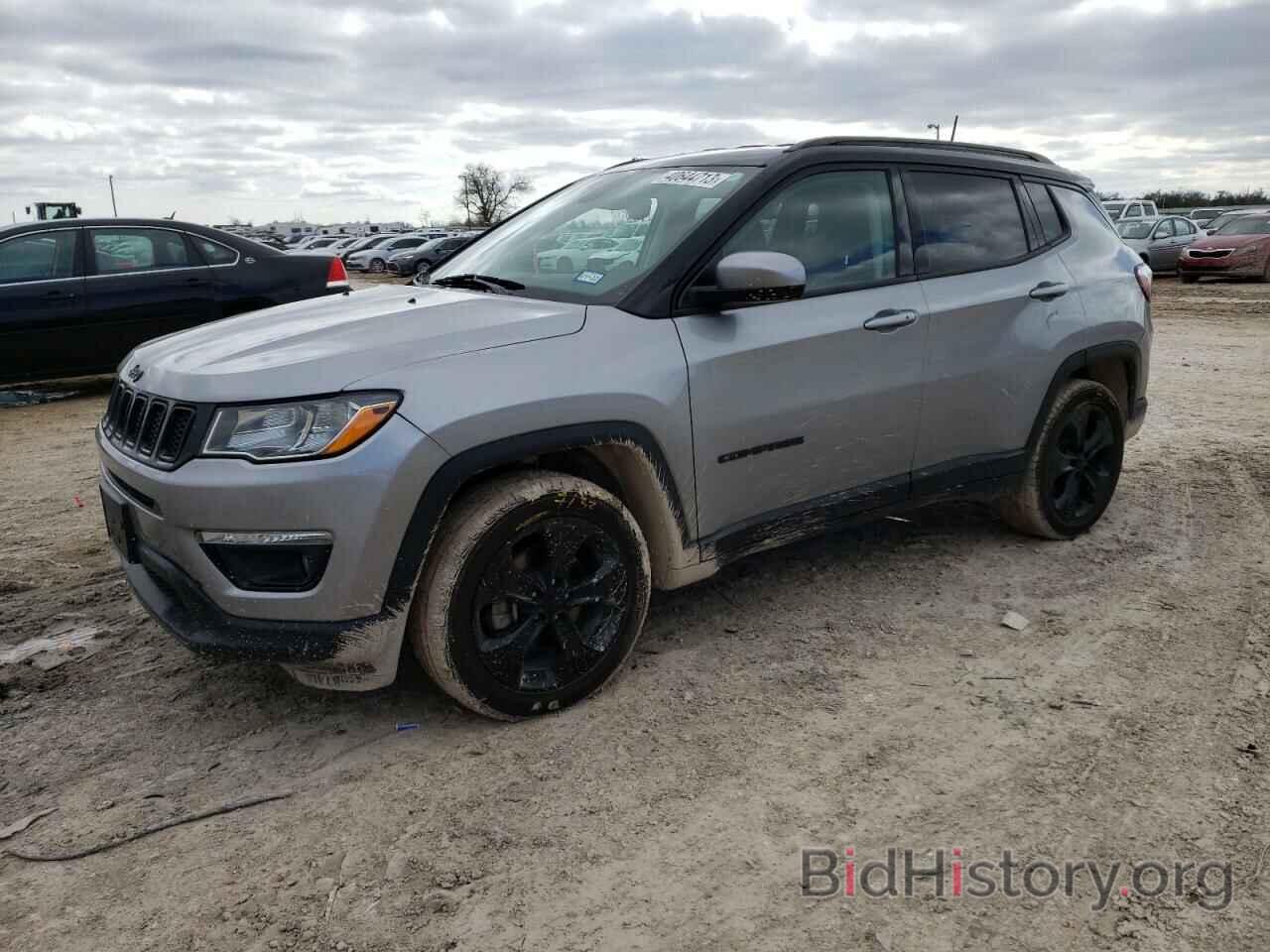 Фотография 3C4NJCBB1JT305014 - JEEP COMPASS 2018