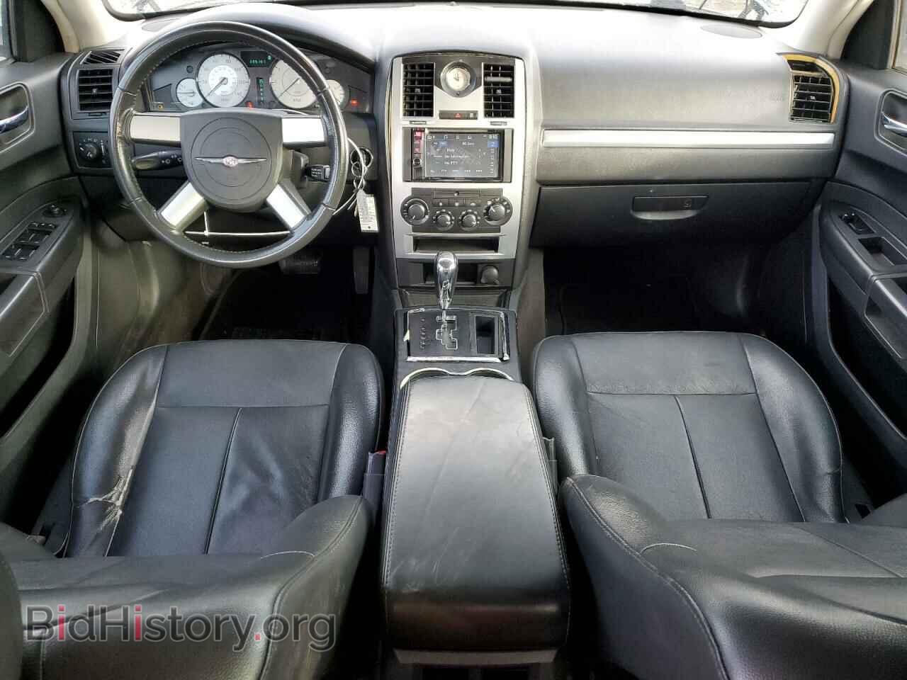 2010 CHRYSLER 300 - VIN: 2C3CA5CV2AH263025 - Фото 8