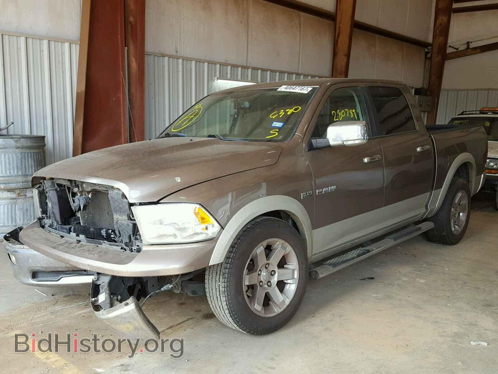 2010 DODGE RAM 1500 - VIN: 1D7RB1CT1AS156380 - Фото 2