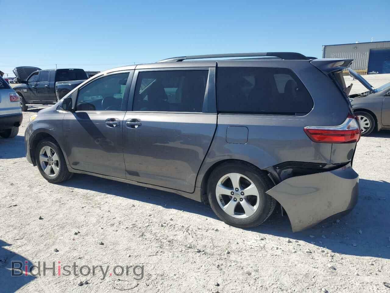 2017 TOYOTA All Models - VIN: 5TDKZ3DC6HS817907 - Фото 2