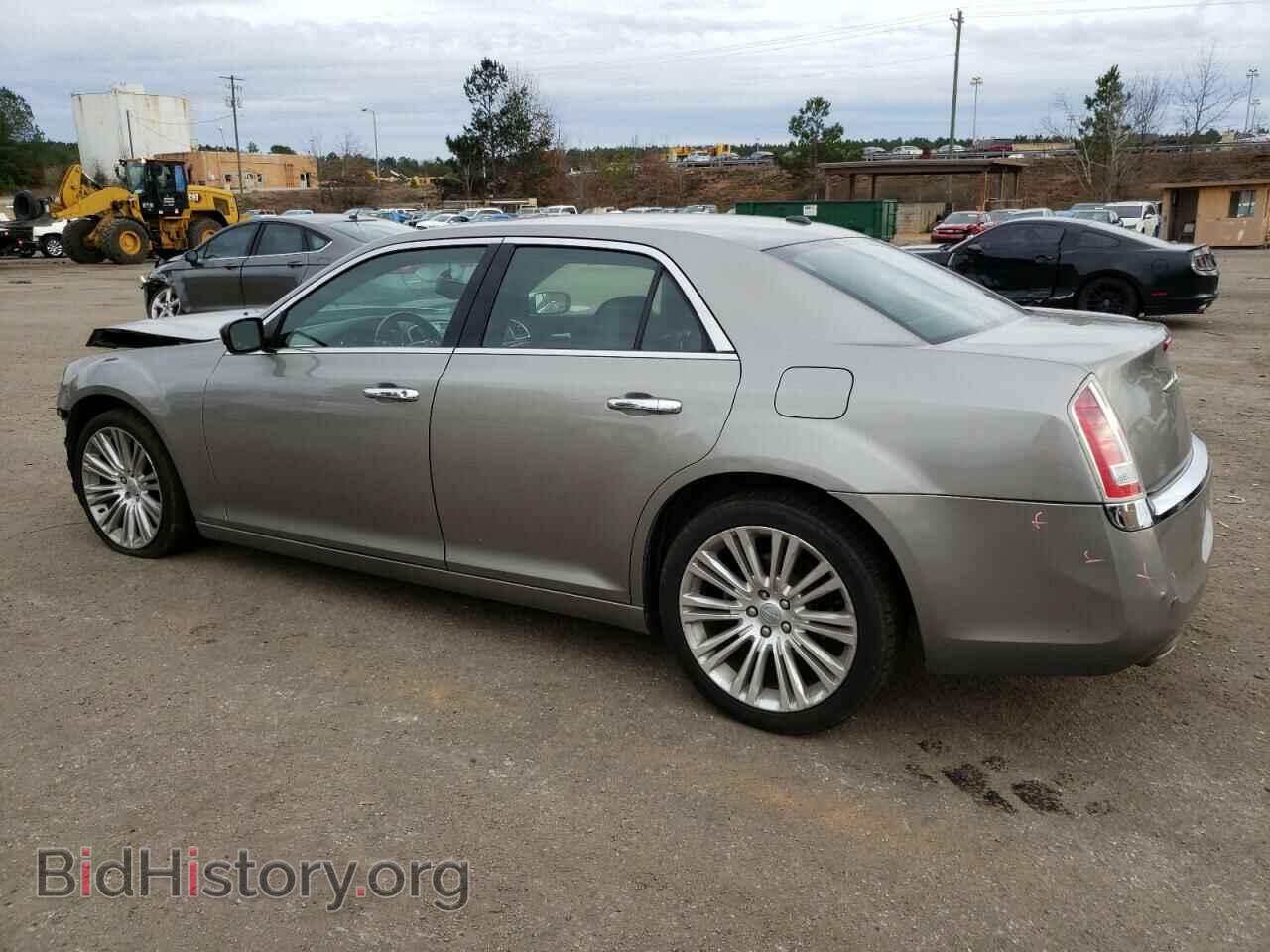 2014 CHRYSLER 300 - VIN: 2C3CCAEG3EH323062 - Фото 2