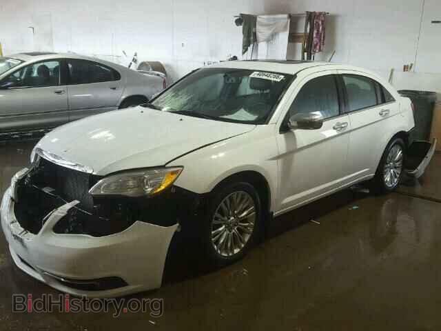 2012 CHRYSLER 200 - VIN: 1C3CCBCG1CN107160 - Фото 2