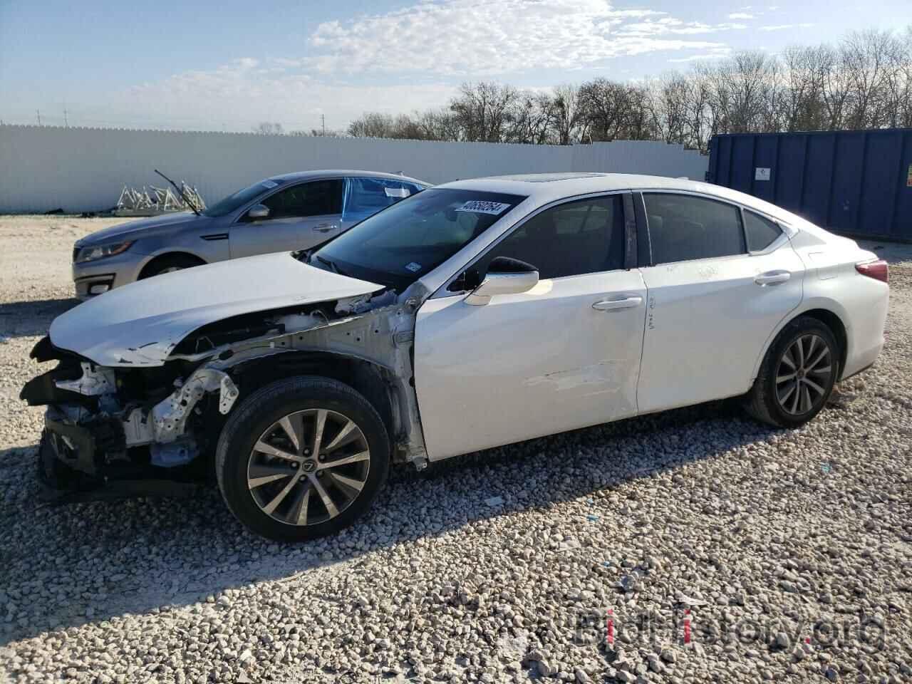 Photo 58ADZ1B18LU061813 - LEXUS ES350 2020