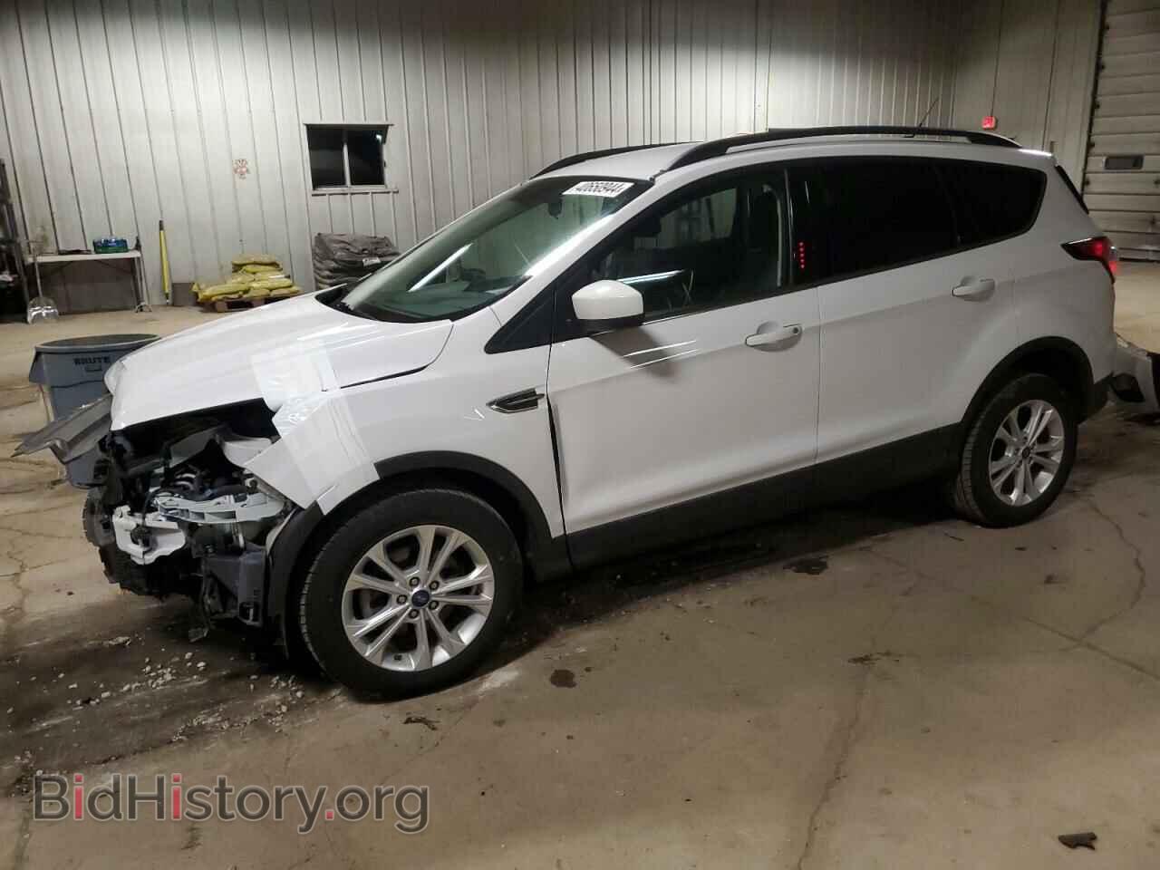 Фотография 1FMCU0GD8JUD02815 - FORD ESCAPE 2018