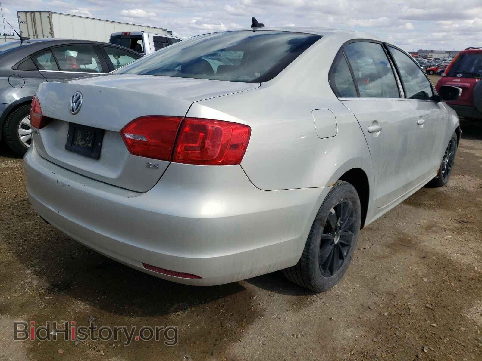 2011 VOLKSWAGEN JETTA - VIN: 3VWLX7AJ9BM040728 - Фото 4