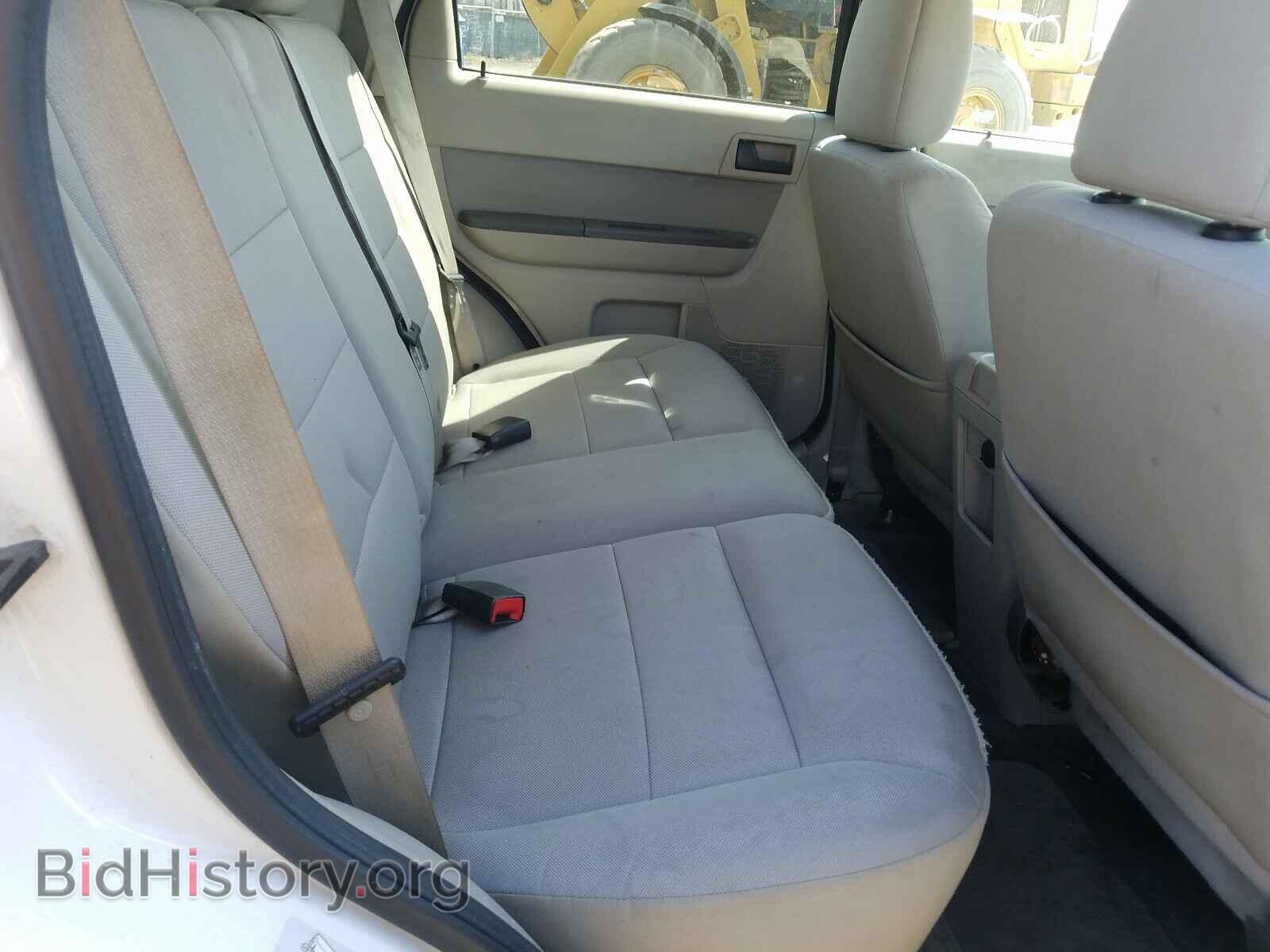 2011 FORD ESCAPE - VIN: 1FMCU0D73BKC31020 - Фото 6