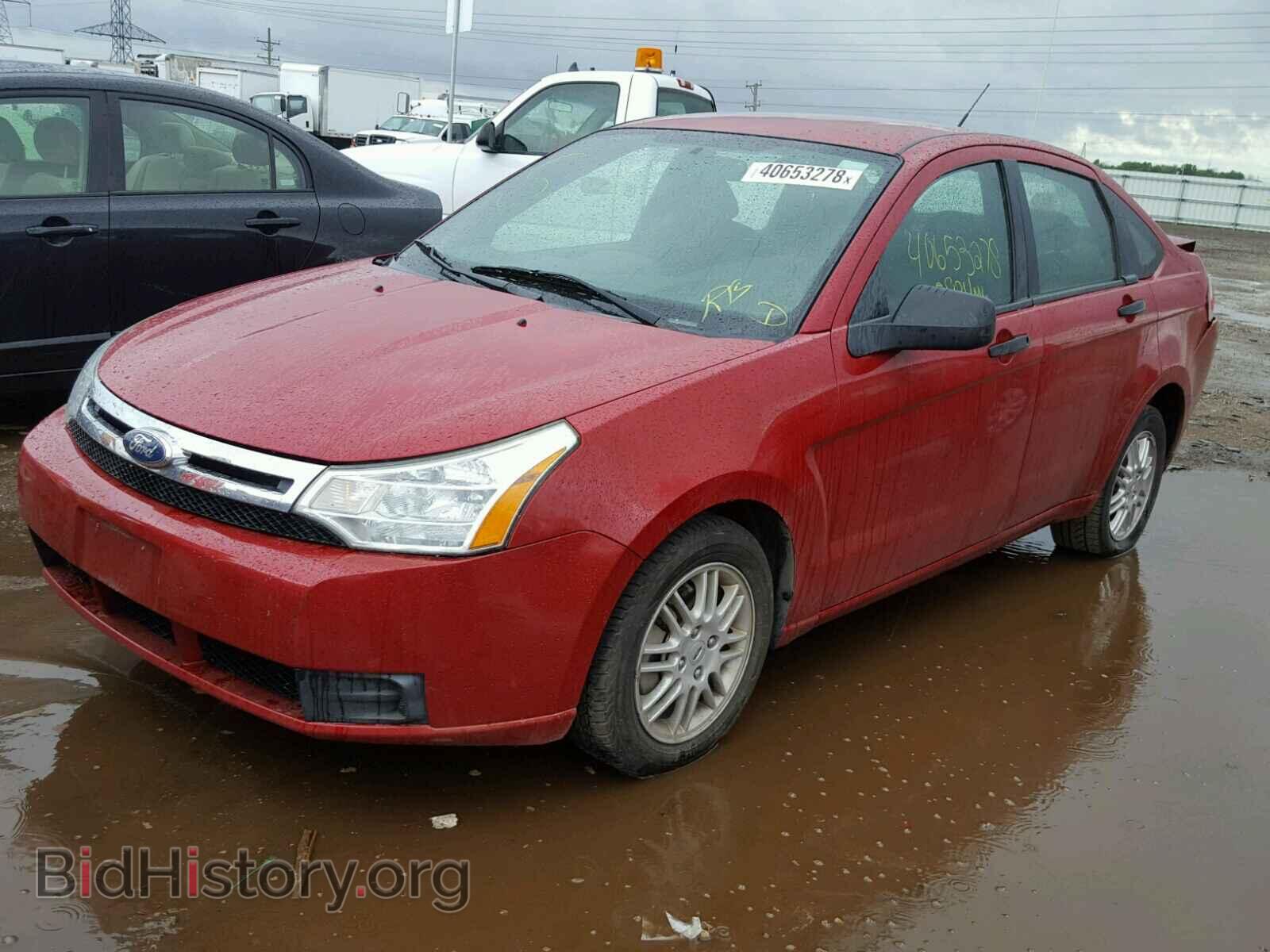 2011 FORD FOCUS - VIN: 1FAHP3FNXBW196134 - Фото 2