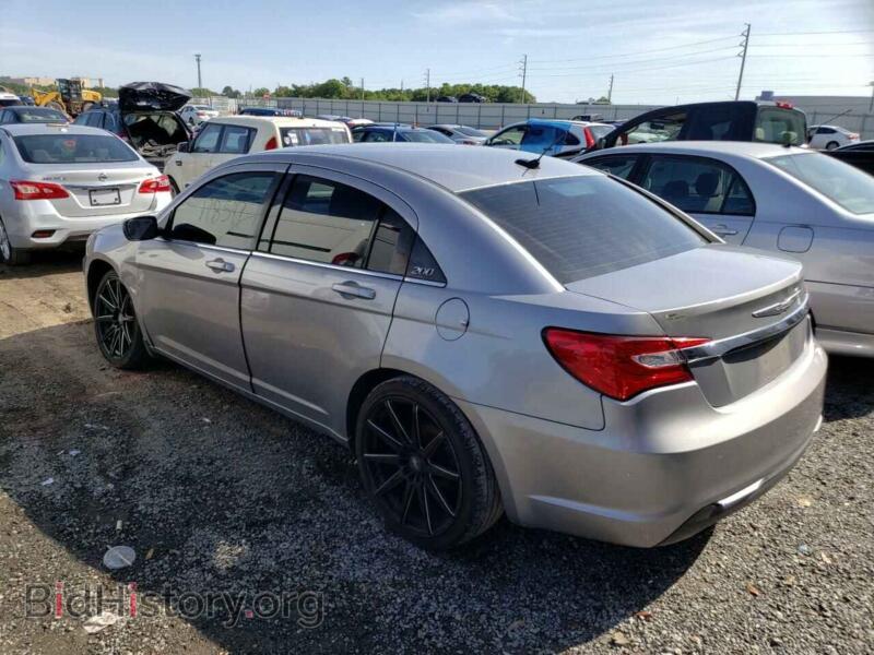 2013 Chrysler 200 (VIN 1C3CCBAB2DN640398) — фото 3 из 10