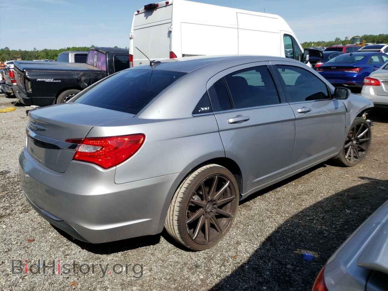 2013 CHRYSLER 200 - VIN: 1C3CCBAB2DN640398 - Фото 4