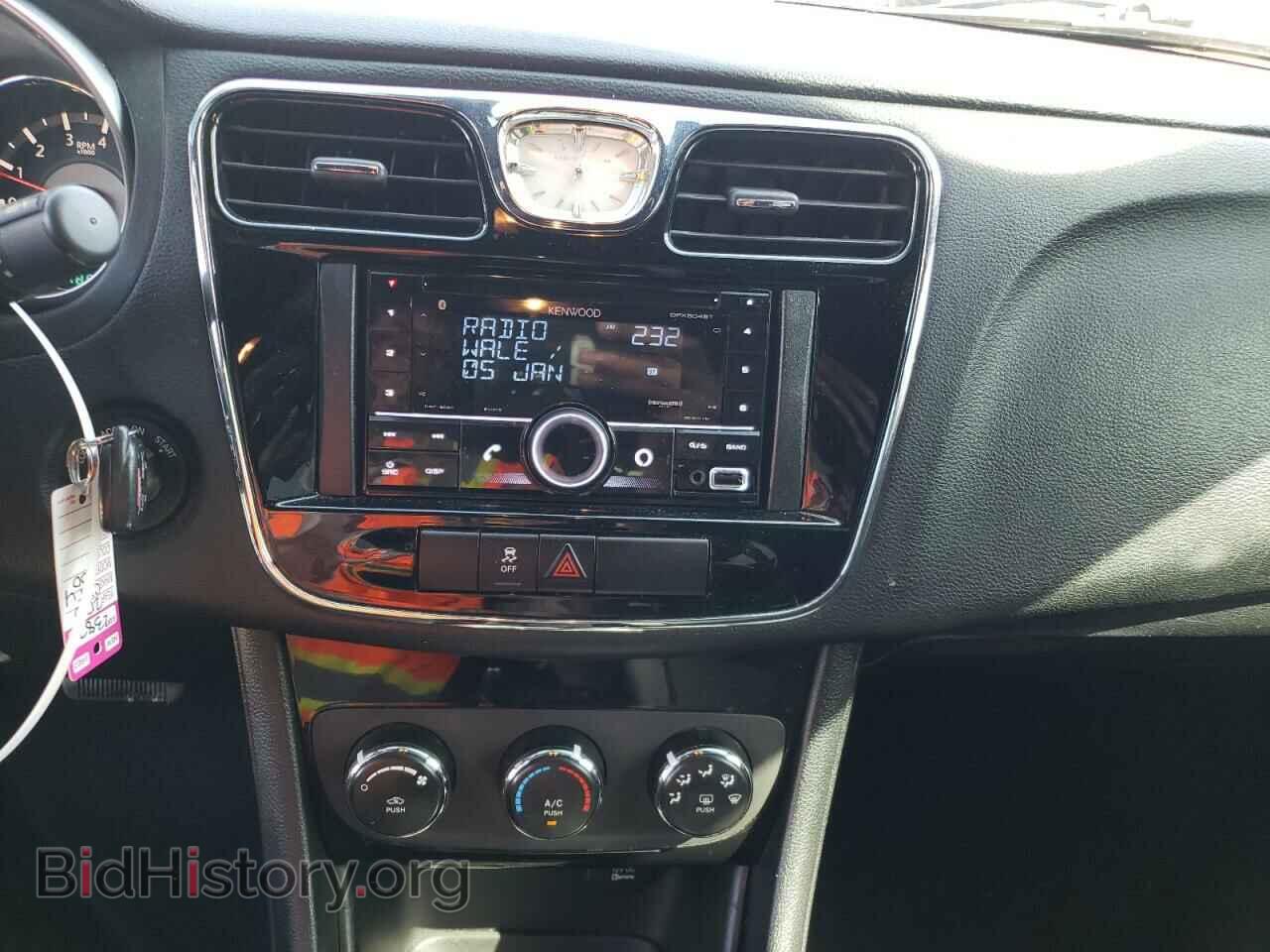 2013 CHRYSLER 200 - VIN: 1C3CCBAB2DN640398 - Фото 9