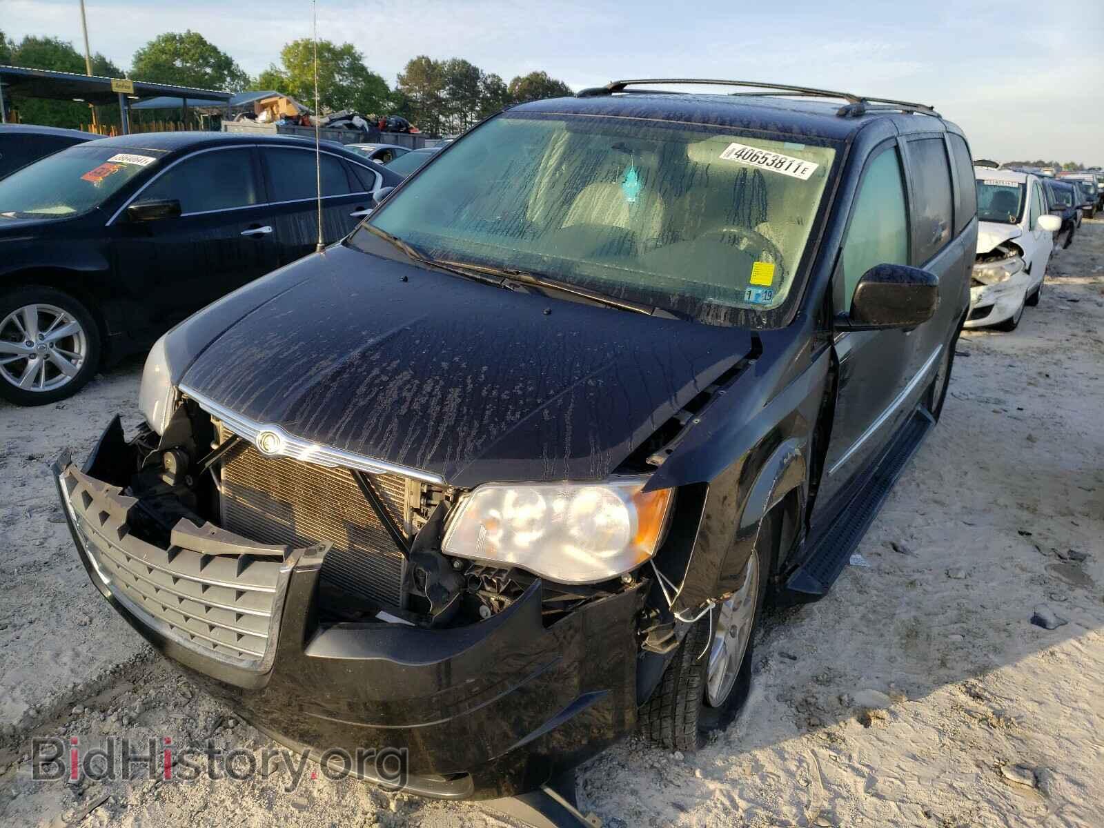 2010 CHRYSLER MINIVAN - VIN: 2A4RR5DX1AR124121 - Photo 2