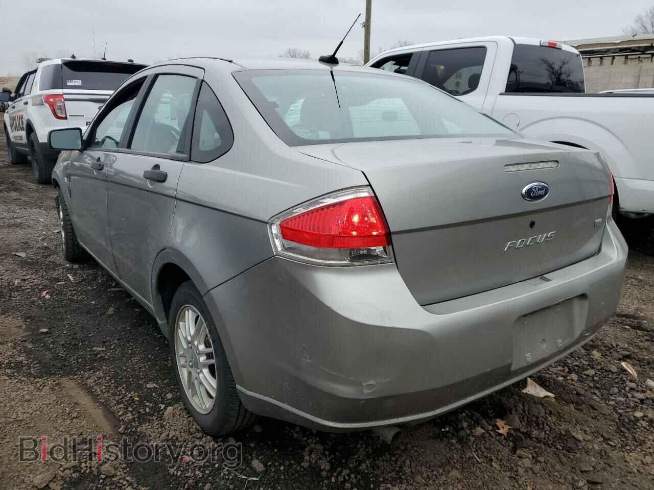 2008 FORD FOCUS - VIN: 1FAHP35N88W153681 - Фото 2
