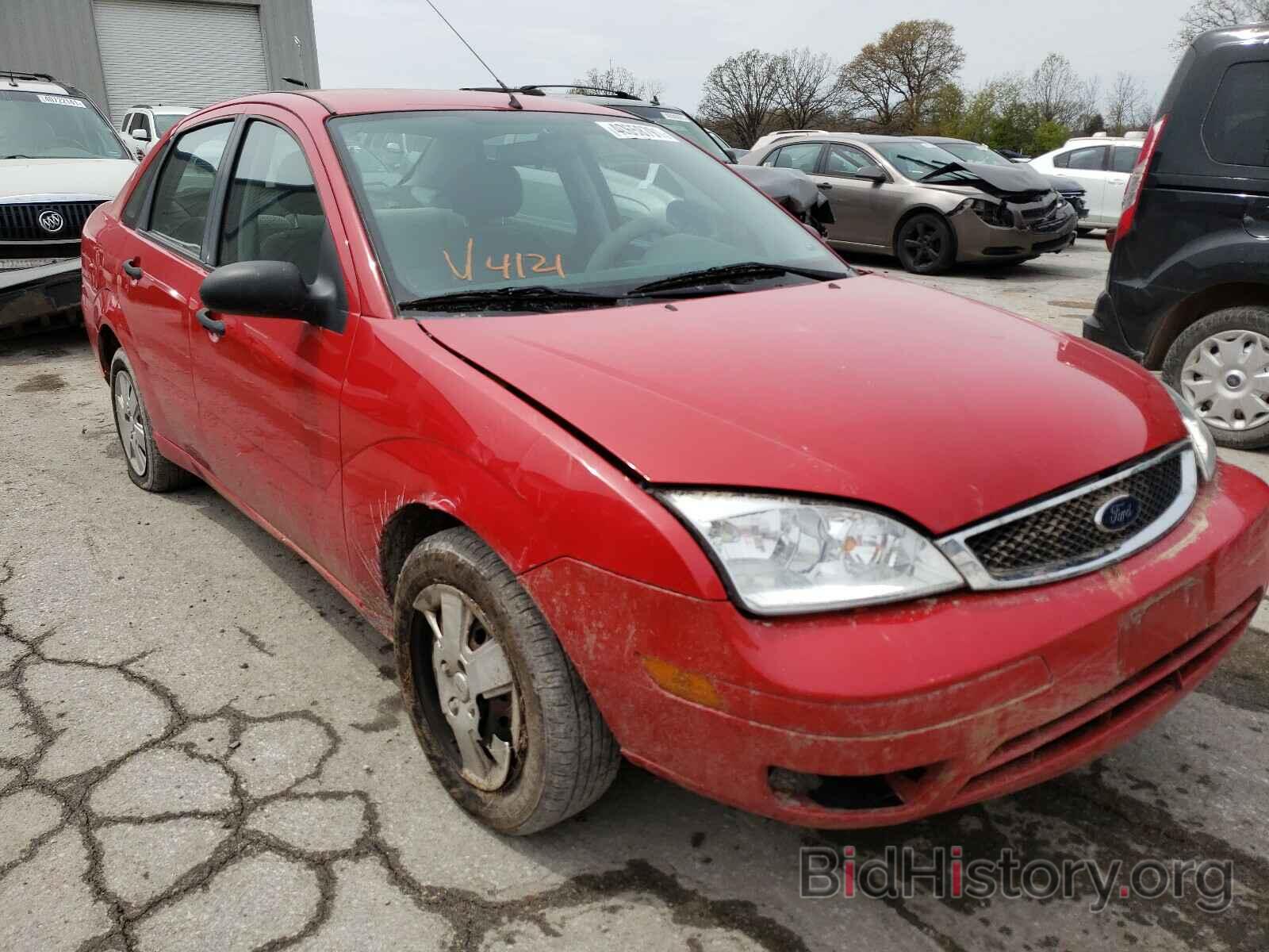 Photo 1FAHP34N47W252093 - FORD FOCUS 2007