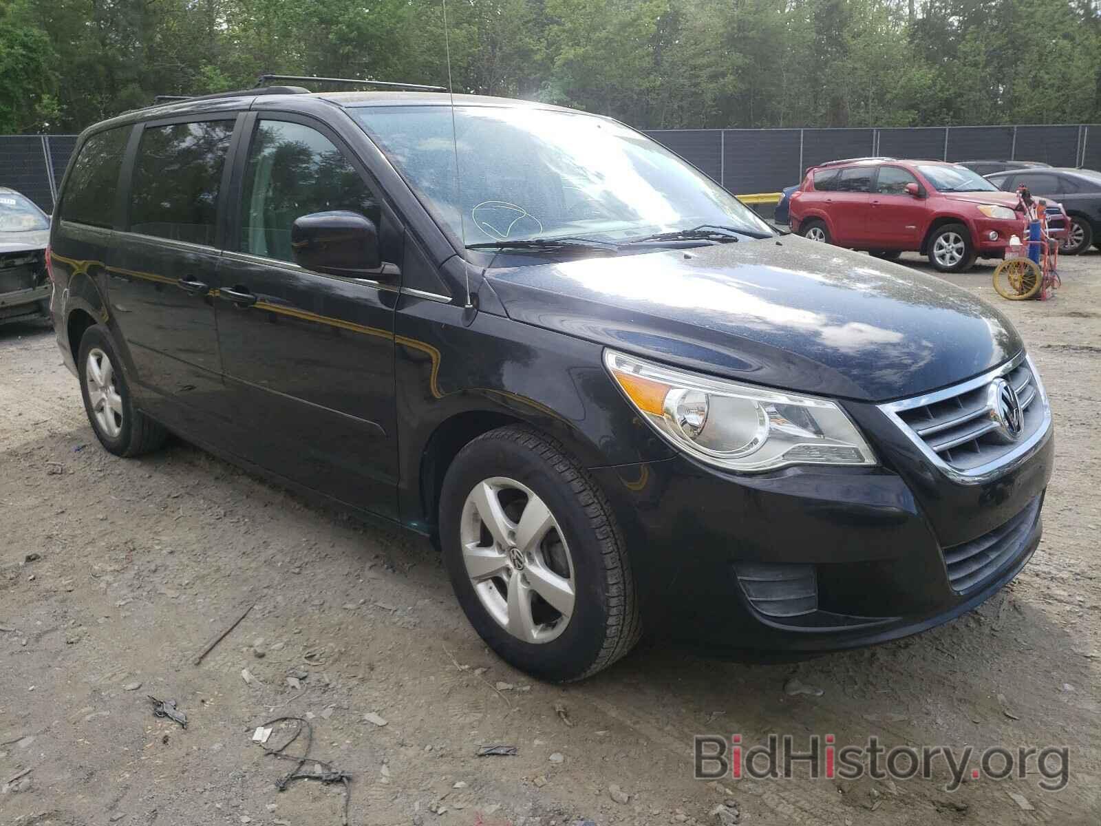 Photo 2V4RW3DG2BR625822 - VOLKSWAGEN ROUTAN 2011