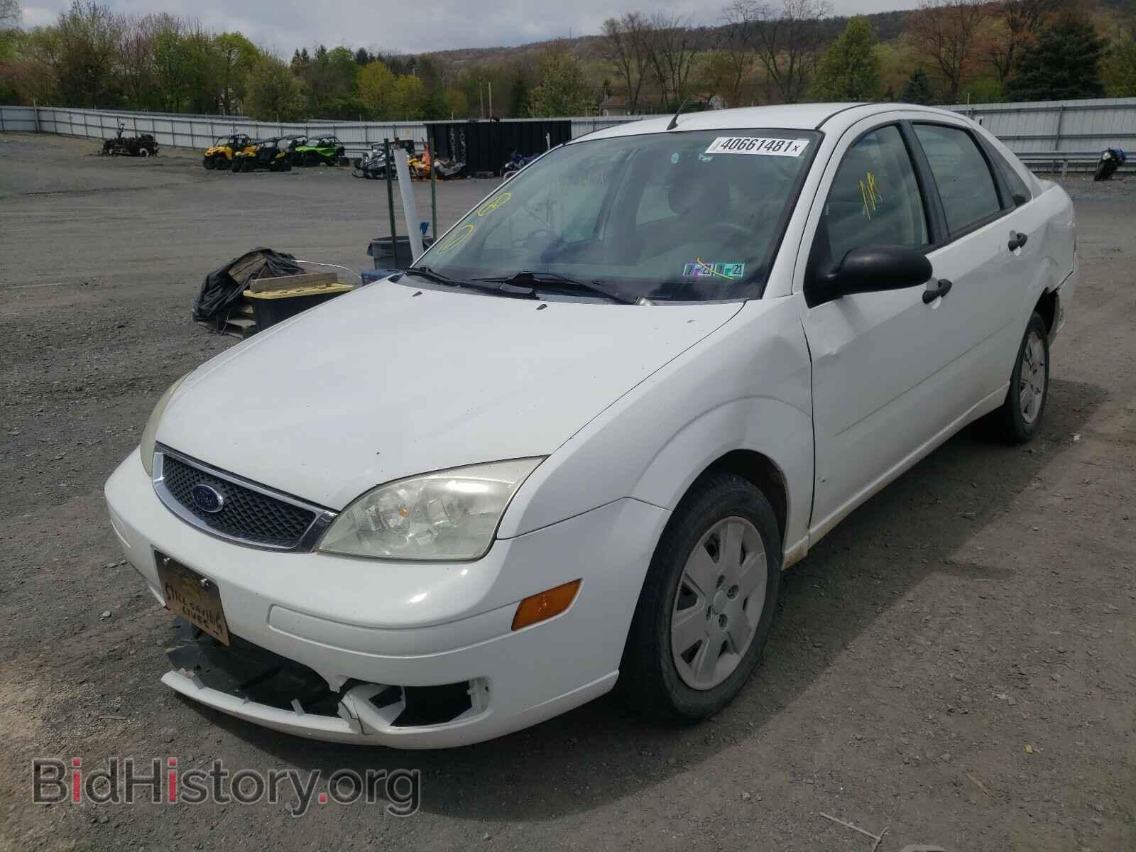2007 FORD FOCUS - VIN: 1FAHP34N97W262019 - Photo 2