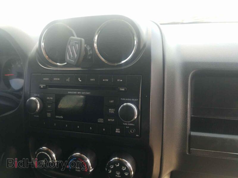 2012 Jeep COMPASS (VIN 1C4NJCBB6CD640178) — photo 9 of 10
