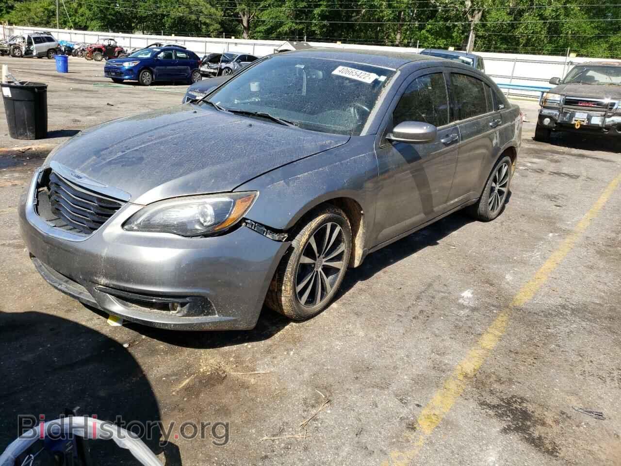 2011 CHRYSLER 200 - VIN: 1C3BC8FG8BN606420 - Фото 2