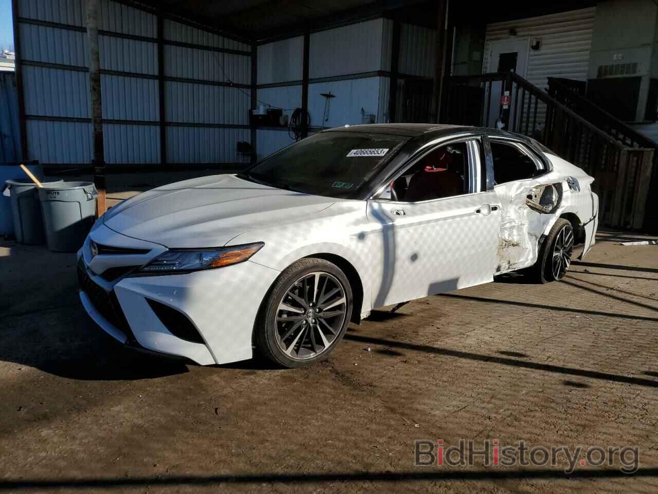 Photo 4T1B61HK8JU158451 - TOYOTA CAMRY 2018