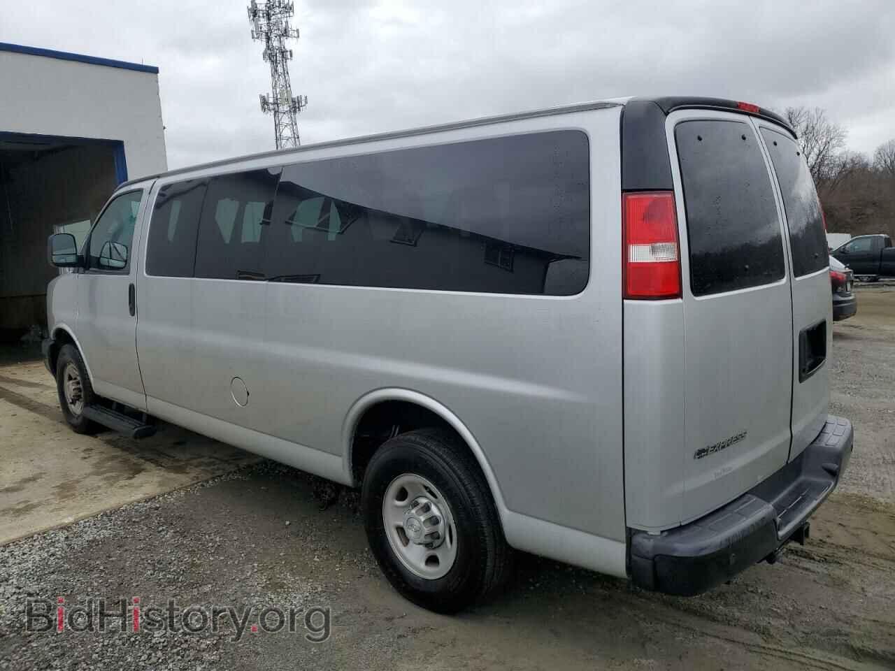 2017 CHEVROLET EXPRESS - VIN: 1GAZGNFGXH1125784 - Фото 2