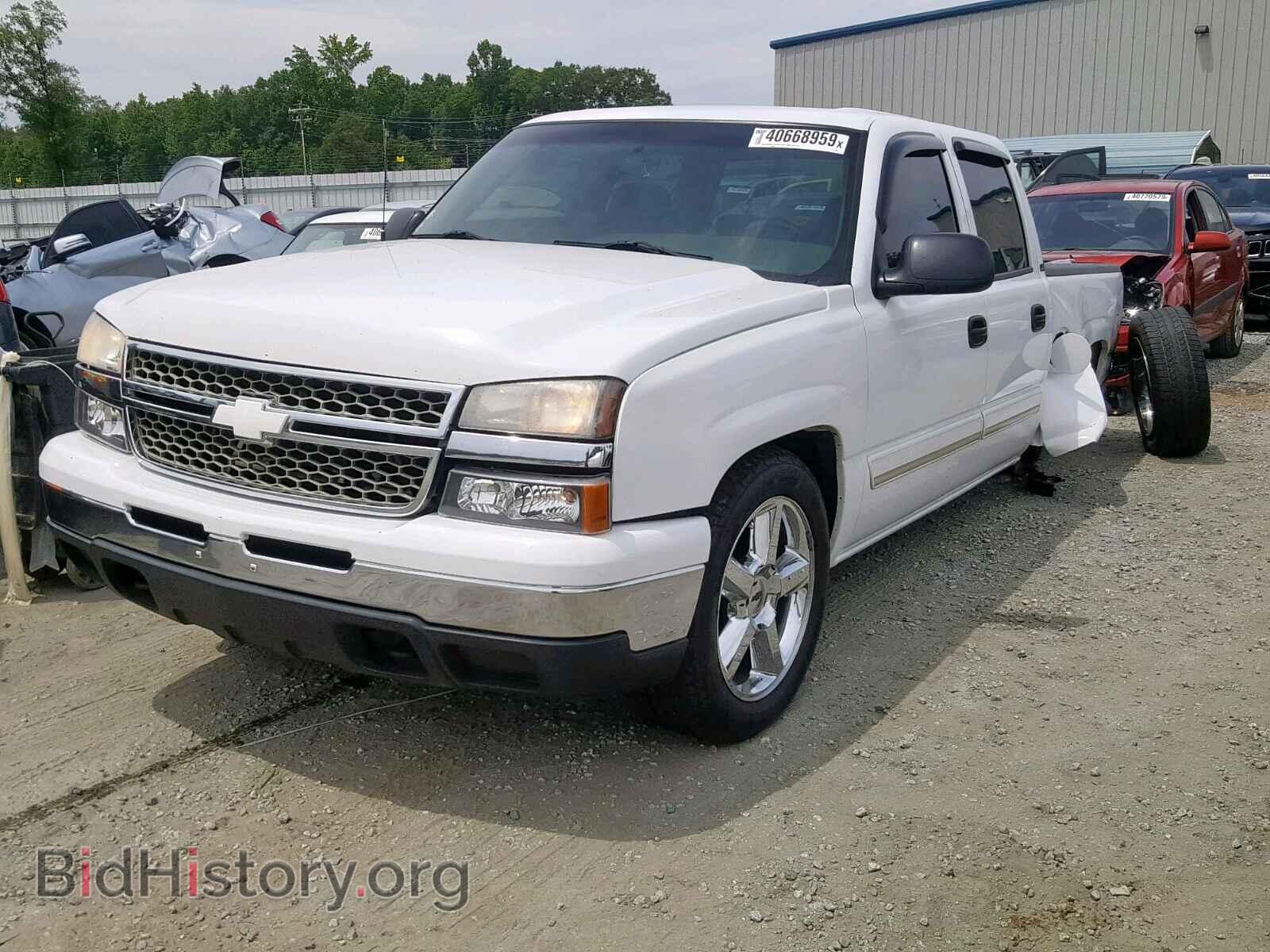 2006 CHEVROLET SILVERADO - VIN: 2GCEC13V161264061 - Фото 2