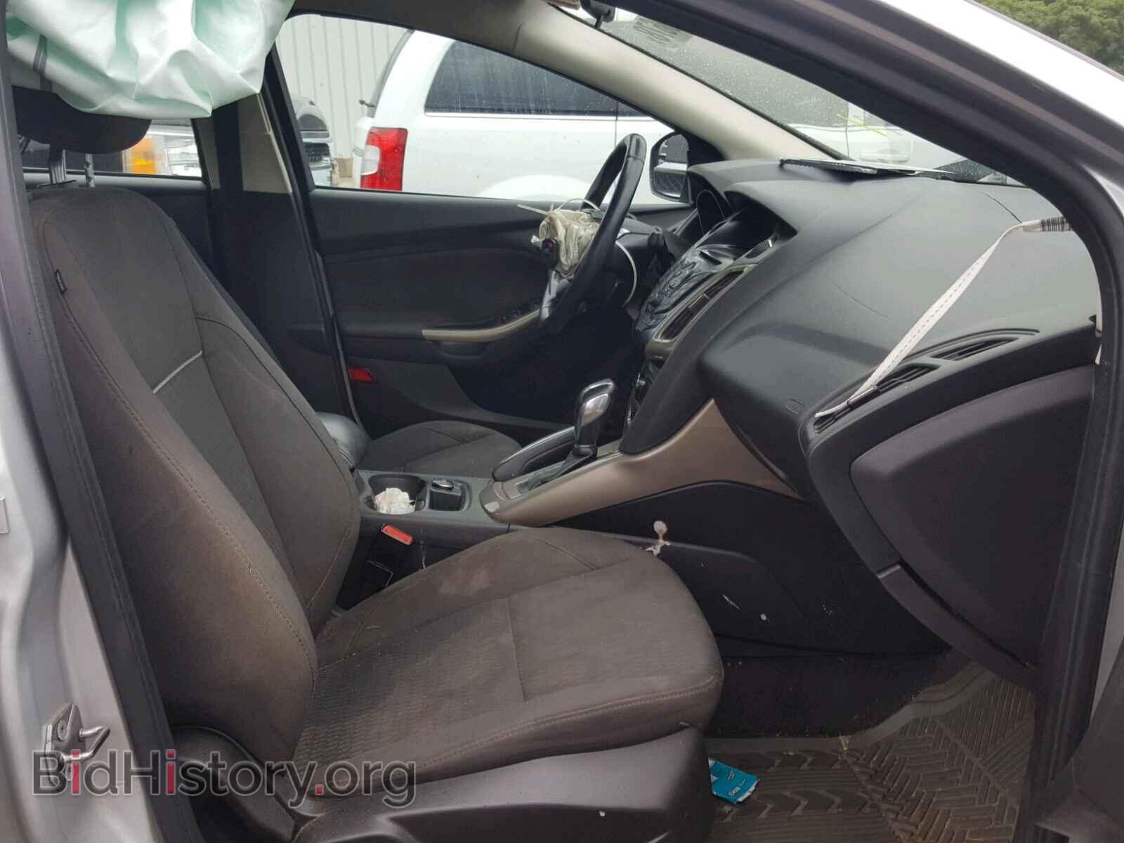 2012 Ford FOCUS (VIN 1FAHP3H22CL374835) — photo 5 of 10